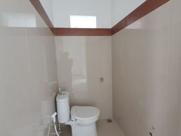 Rumah di Cinere, 2Lt, Siap Huni, dlm Cluster di Cinere Raya