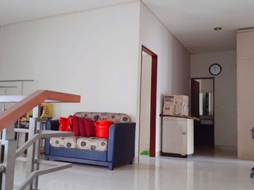 Di Jual Rumah Siap Huni 5 Kamar Lokasi Premium di Batununggal, Bandung