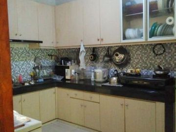 Di Jual Rumah Siap Huni 5 Kamar Lokasi Premium di Batununggal, Bandung