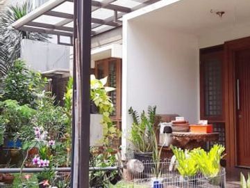 Di Jual Rumah Siap Huni 5 Kamar Lokasi Premium di Batununggal, Bandung