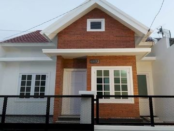 Rumah Cantik Siap Huni di Mutiara Gading Timur Bekasi dkt Grand Wisata
