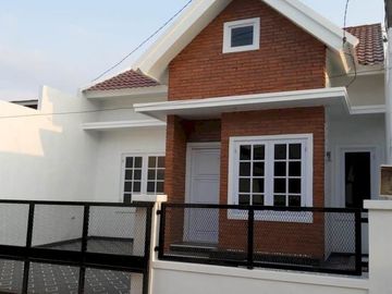 Rumah Cantik Siap Huni di Mutiara Gading Timur Bekasi dkt Grand Wisata