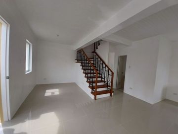 House and Lot For sale in Alta Silang near in PITX and CALAX