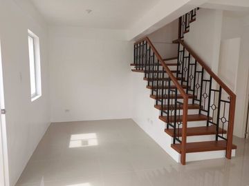 House and Lot For sale in Alta Silang near in PITX and CALAX