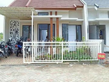 Rumah Murah Siap Huni di Permata dekat Bandara Pakis Malang