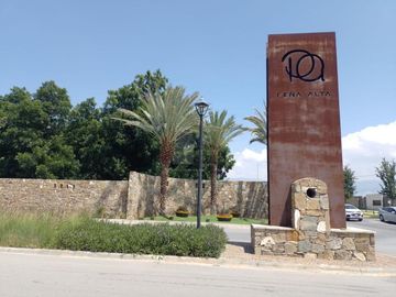 Terrenos en venta en Fraccionamiento residencial Peña Alta