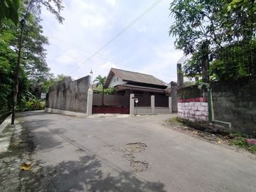 Tanah Kavling di Utara UGM, Jalan Kaliurang Km 8; 18 Unit