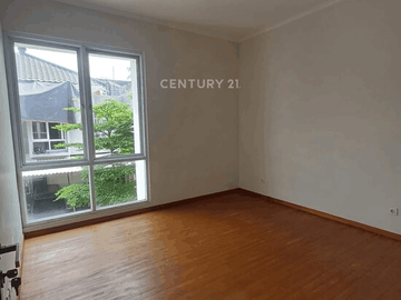 Dijual Rumah Bagus Strategis Harga Menarik Di Veteran