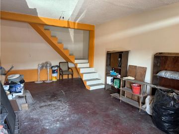 CASA EN VENTA A BORDO DE CARRETERA EN EL POLVORN