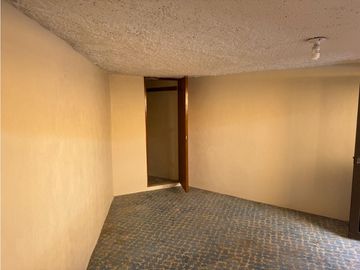 CASA EN VENTA A BORDO DE CARRETERA EN EL POLVORN