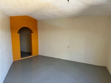 CASA EN VENTA A BORDO DE CARRETERA EN EL POLVORN