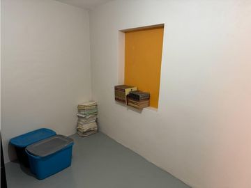 CASA EN VENTA A BORDO DE CARRETERA EN EL POLVORN