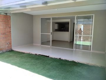 casa en venta en ciudad country. Cod V6258