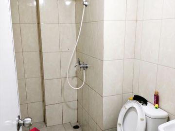 Disewa Apartemen Springlake 2BR Kosongan Murah Lantai Rendah