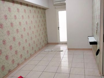Disewa Apartemen Springlake 2BR Kosongan Murah Lantai Rendah