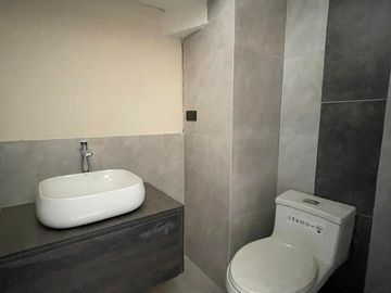 Vendo casa económica en Loja
