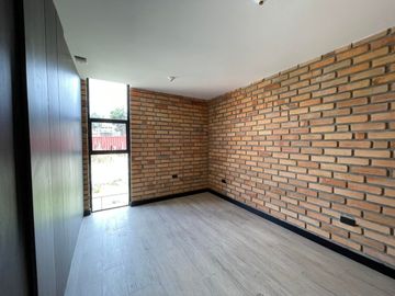 Vendo casa económica en Loja