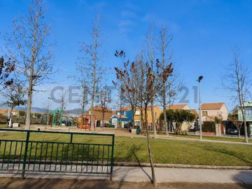 Se vende casa en condominio de Nos