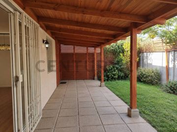 Se vende casa en condominio de Nos
