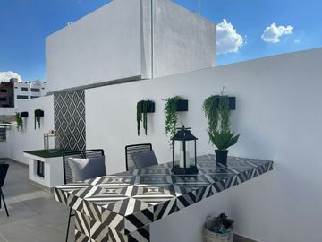 CASA EN VENTA ZIBATÁ