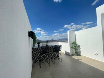 CASA EN VENTA ZIBATÁ