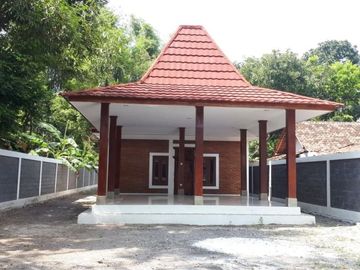 MILIKI SEGERA RUMAH JOGLO DI UTARA CANDI PRAMBANAN LOKASI STRATEGIS