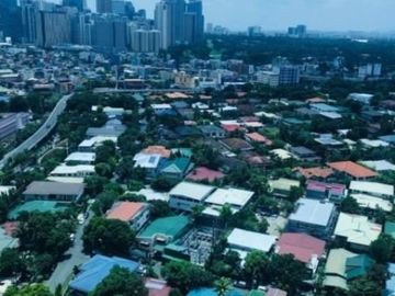 Condominium for Sale 2 Bedrooms: 2BR Flat Condo for Sale in One Rockwell West Tower Rockwell Makati