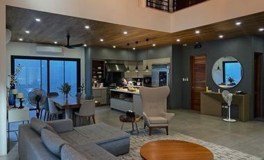 Chic and Modern House in Taguig, AFPOVAI for Sale
