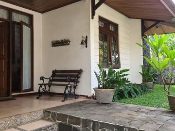 Rumah 2 lantai dalam komplek megapolitan cinere
