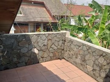 Rumah 2 lantai dalam komplek megapolitan cinere