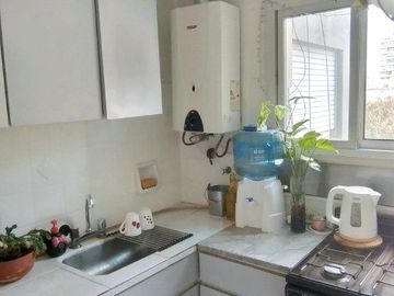 Venta Depto. 2 amb. 5º piso. Lateral