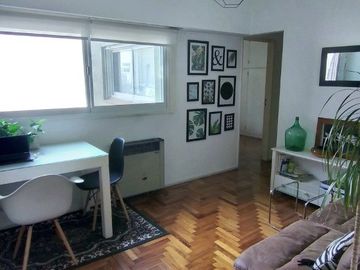Venta Depto. 2 amb. 5º piso. Lateral