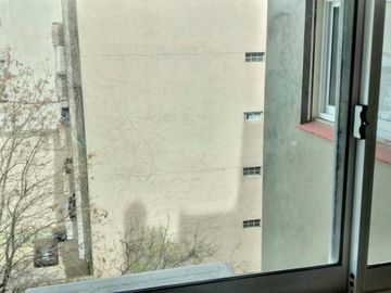 Venta Depto. 2 amb. 5º piso. Lateral