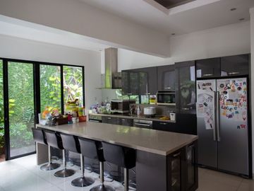 Rumah Cantik Strategis di Cluster Elite Kebayoran Bintaro 6921