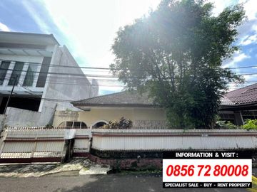 RUMAH at Jl DARMAWANGSA, KEBAYORAN BARU (LINGKUNGAN TENANG)