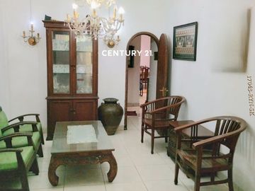 Dijual Rumah Lokasi Strategis Dekat Pondok Indah Mall Jakarta