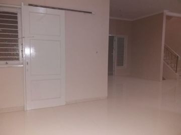 DIJUAL RUMAH MODERN BAGUS SIAP HUNI DI CLUSTER CRYSTAL GADING SERPONG