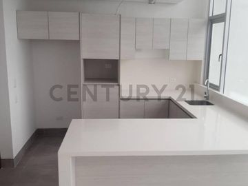 Venta Suite en Edificio Agora, Norte de Guayaquil