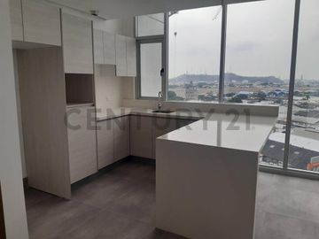 Venta Suite en Edificio Agora, Norte de Guayaquil