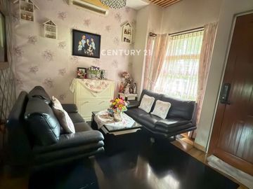 Hunian Split Level Stylish Di Bintaro Sektor 9