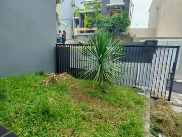 Dijual Rumah Mewah 2 Lantai di Sri Rejeki Kalibanteng semarang