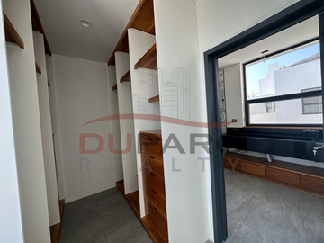 Casa  en Venta  de 4 recamaras con Piscina en Residencial del Lago