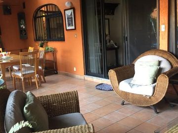 Casa en Fraccionamiento en Lomas de Vista Hermosa, Cuernavaca, Morelos CAEN-365-