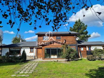 Casa en venta de 4 dorm. en Los Angeles, Cerro Colorado