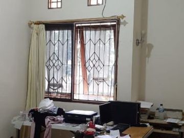 Di Jual Rumah Siap Huni 4 Kamar Dekat Tol di Batununggal Bandung