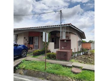 VENTA DE CASA EN DOLEGA CHIRIQUI 600M2