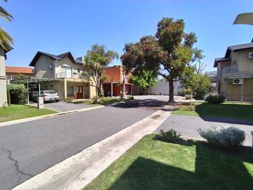 Casa en venta en Hurlingham