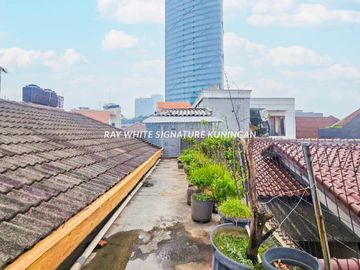 Rumah Cocok Untuk Kost Dan usaha Dekat BNI Pejompongan