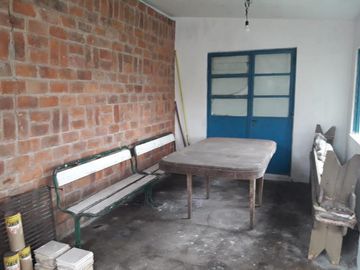 Casa - Claypole