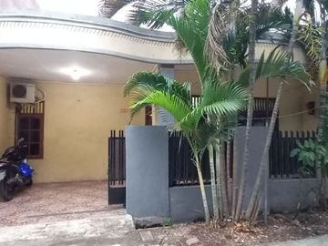 Rumah diperumahan Pondok Ungu Permai Bekasi Utara dekat ke Harapan Indah bebas Banjir